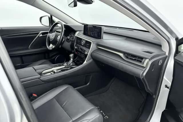 Lexus RX (2022) thumbnail 7