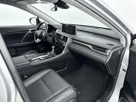 Lexus RX (2022) thumbnail 7
