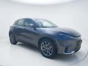 Lexus LBX (2024) thumbnail 3