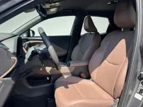Lexus LBX (2024) thumbnail 6