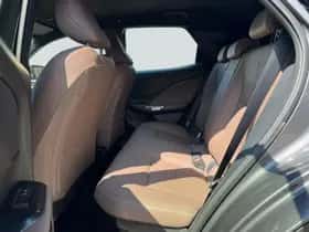 Lexus LBX (2024) thumbnail 7