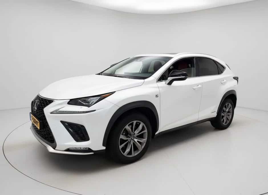 Lexus NX (2020) — foto 1