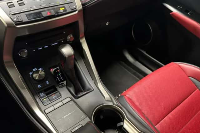 Lexus NX (2020) thumbnail 19
