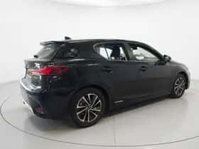 Lexus CT (2019) thumbnail 2