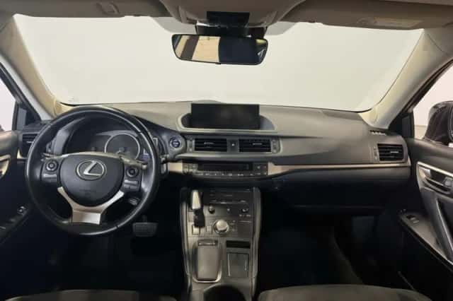Lexus CT (2019) thumbnail 5