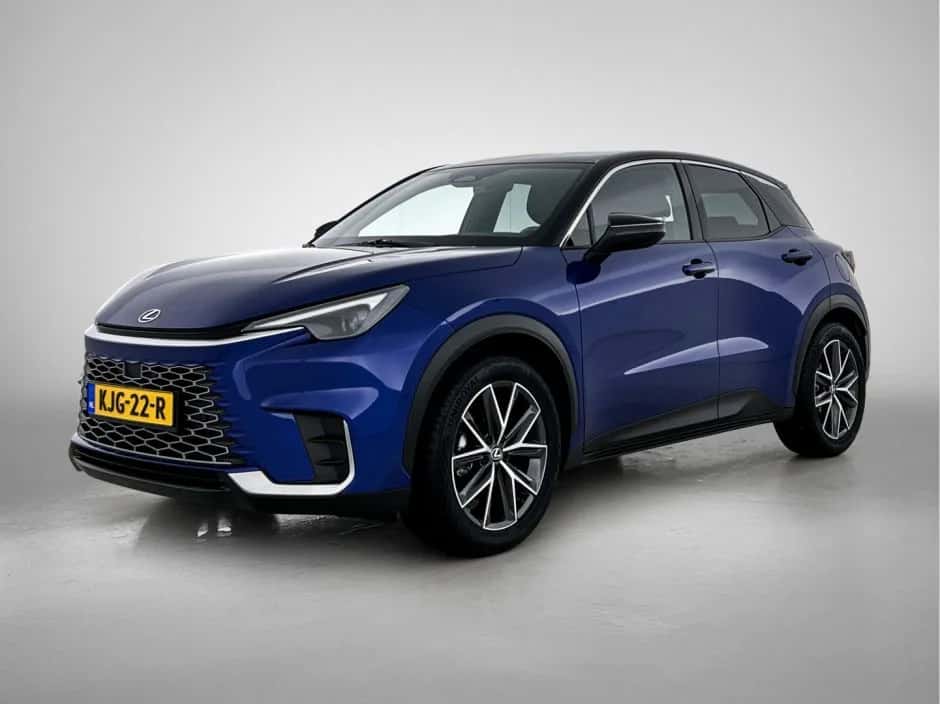 Lexus LBX (2024) — foto 1