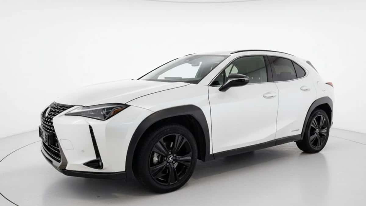 Lexus UX (2022) — foto 1