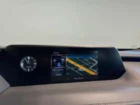 Lexus UX (2022) thumbnail 14