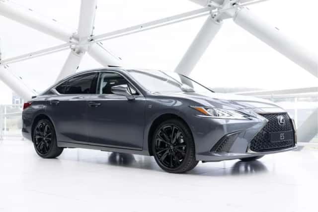 Lexus ES (2023) thumbnail 3