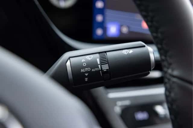 Lexus ES (2023) thumbnail 24