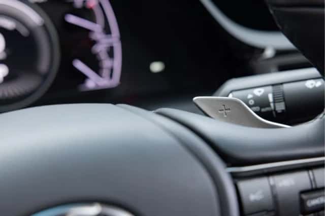 Lexus ES (2023) thumbnail 26