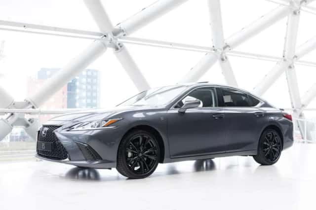 Lexus ES (2023) thumbnail 32