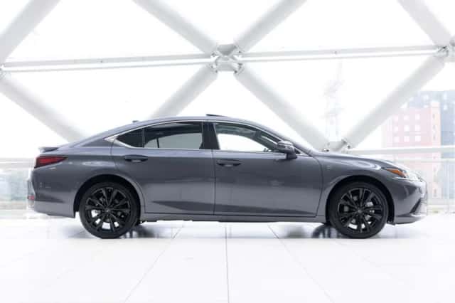 Lexus ES (2023) thumbnail 34