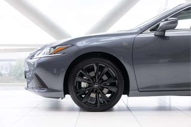 Lexus ES (2023) thumbnail 39