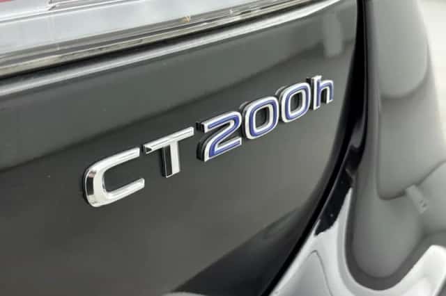 Lexus CT (2016) thumbnail 19