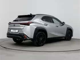 Lexus UX (2022) thumbnail 2