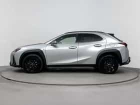 Lexus UX (2022) thumbnail 3