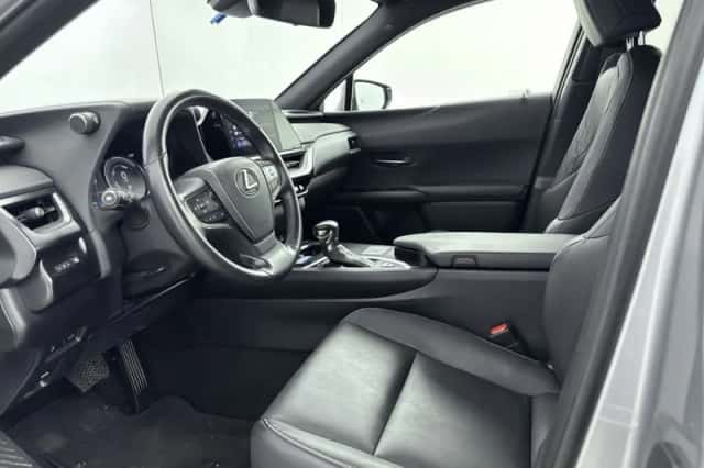 Lexus UX (2022) thumbnail 28