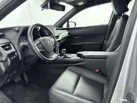 Lexus UX (2022) thumbnail 28