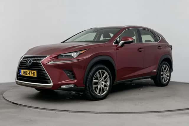 Lexus NX (2020)