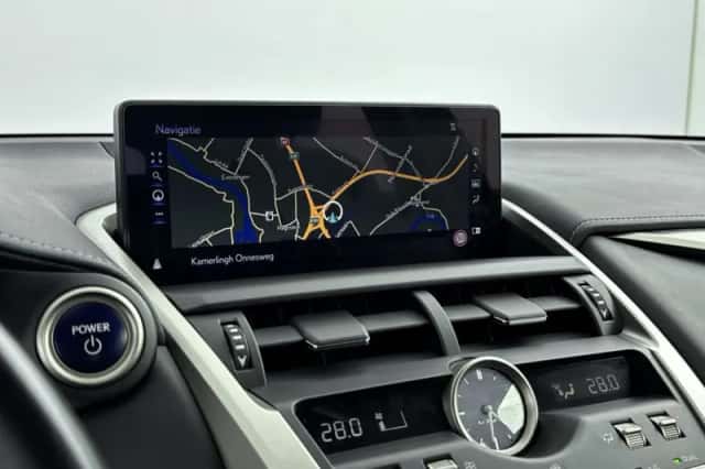Lexus NX (2020) thumbnail 21