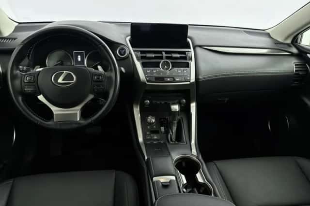 Lexus NX (2020) thumbnail 4