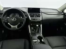 Lexus NX (2020) thumbnail 4