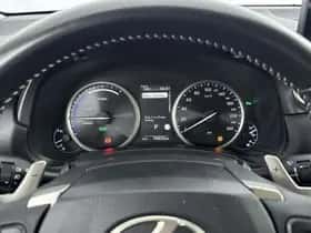 Lexus NX (2020) thumbnail 5
