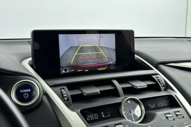 Lexus NX (2020) thumbnail 7