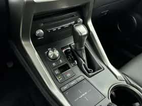 Lexus NX (2020) thumbnail 9