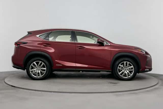 Lexus NX (2020) thumbnail 10
