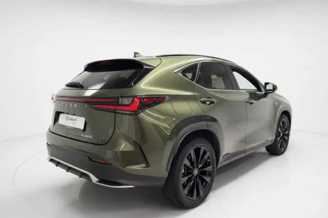Lexus NX (2023) thumbnail 2