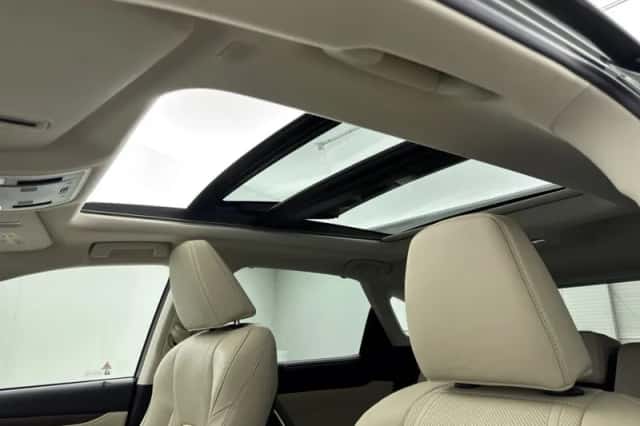 Lexus RX (2022) thumbnail 4