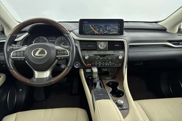 Lexus RX (2022) thumbnail 5