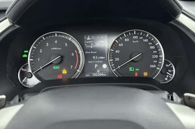 Lexus RX (2022) thumbnail 6