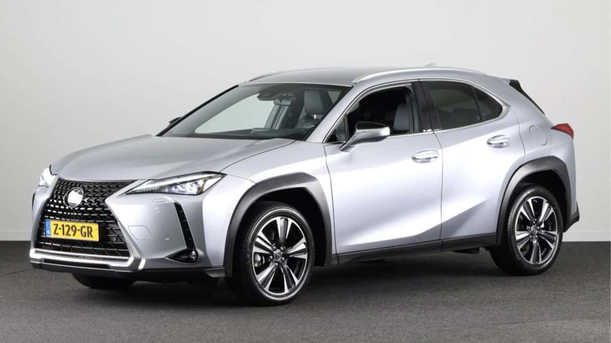 Lexus UX (2024) — foto 1