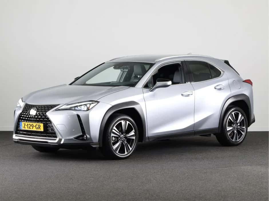Lexus UX (2024) — foto 1