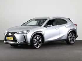 Lexus UX (2024)