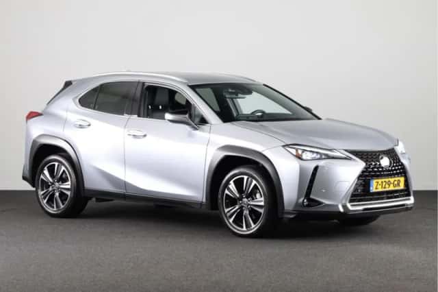 Lexus UX (2024) thumbnail 16