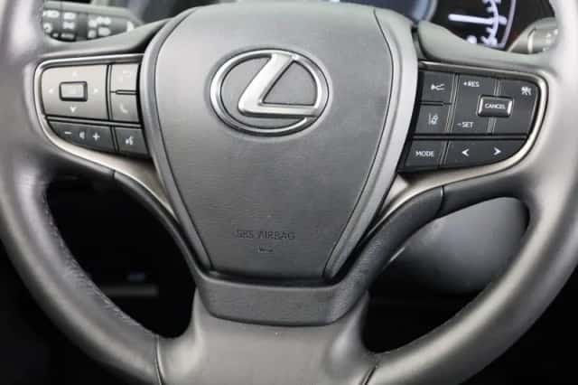 Lexus UX (2024) thumbnail 19