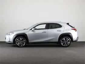 Lexus UX (2024) thumbnail 3