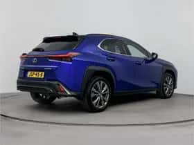 Lexus UX (2023) thumbnail 2