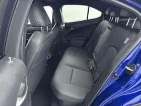 Lexus UX (2023) thumbnail 14
