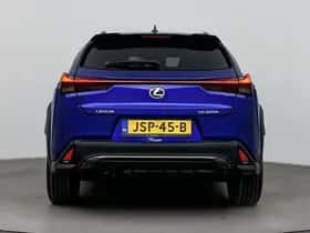 Lexus UX (2023) thumbnail 17