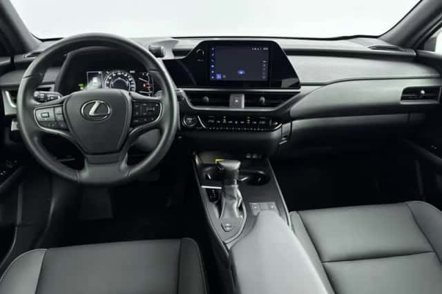 Lexus UX (2023) thumbnail 4