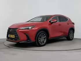 Lexus NX (2023)