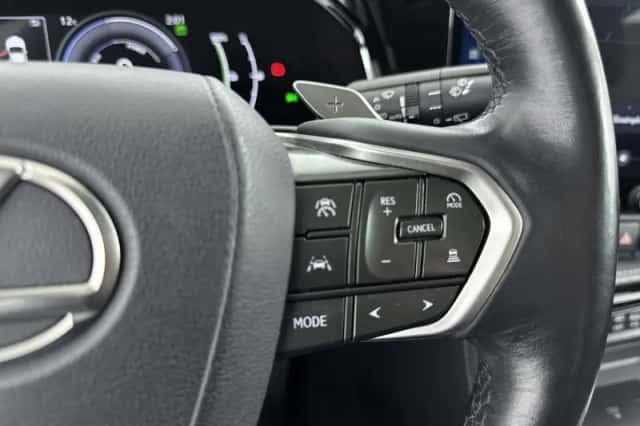 Lexus NX (2023) thumbnail 14