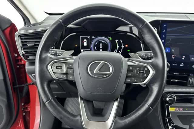 Lexus NX (2023) thumbnail 17