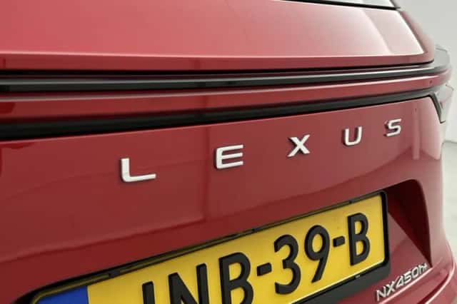 Lexus NX (2023) thumbnail 18