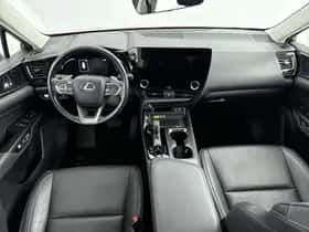Lexus NX (2023) thumbnail 4
